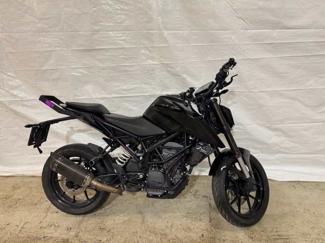 Hovedbilde KTM Duke 125 2019