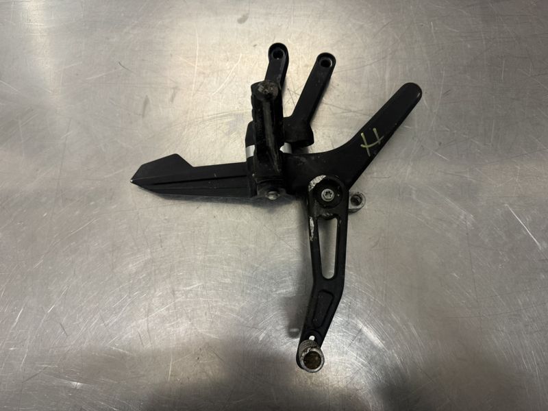 KTM RC8R 1190 2009 Fothviler m/brakett høyre