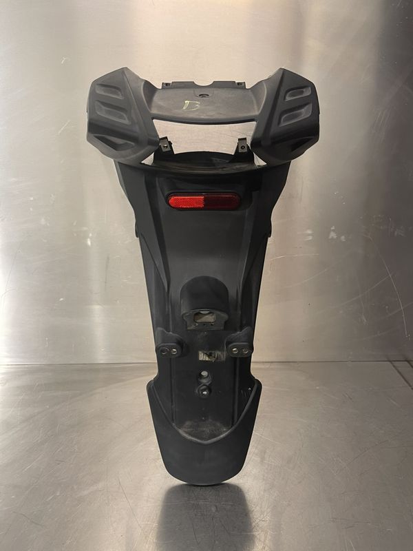 Piaggio Typhoon 50 2T 2020 Bakskjerm/ skiltoppheng 