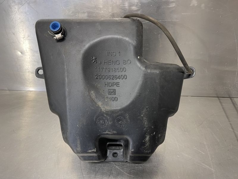 Peugeot Kisbee 2014 Bensintank