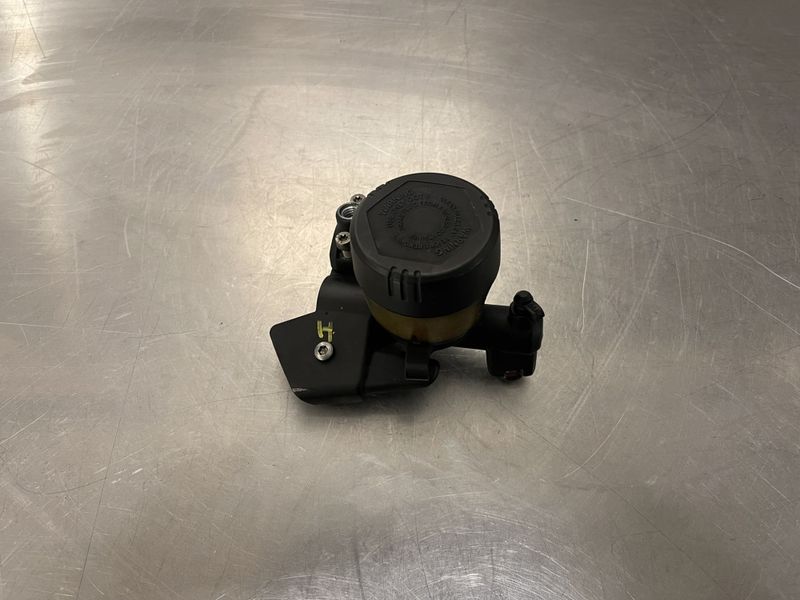 BMW R1200 GS 2011 Bremsepumpe frambrems