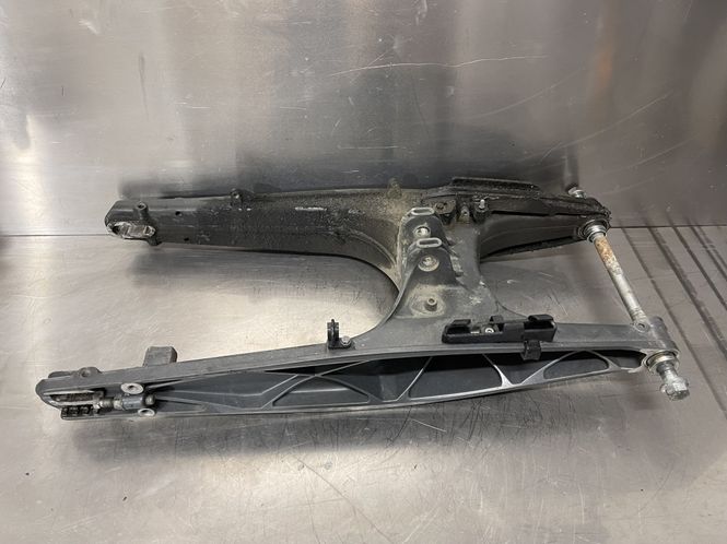 Hovedbilde KTM Duke 125 2020 Baksving