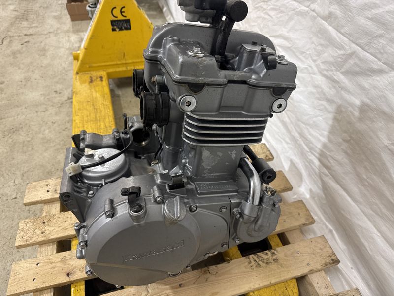 Kawasaki ER5 2001 Motor