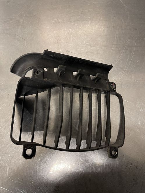 Hovedbilde Vespa GTS 250 2006 Radiator deksel venstre