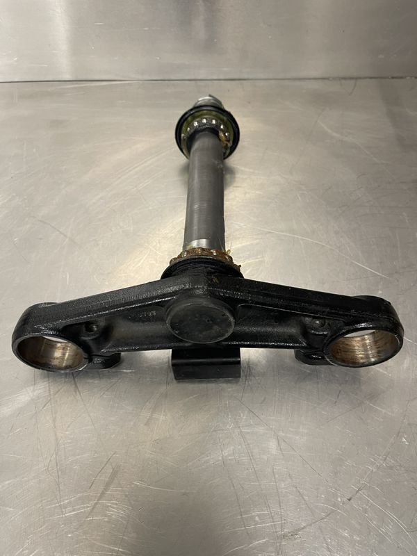 Yamaha FZ6 2007 Styrekrone nedre del 