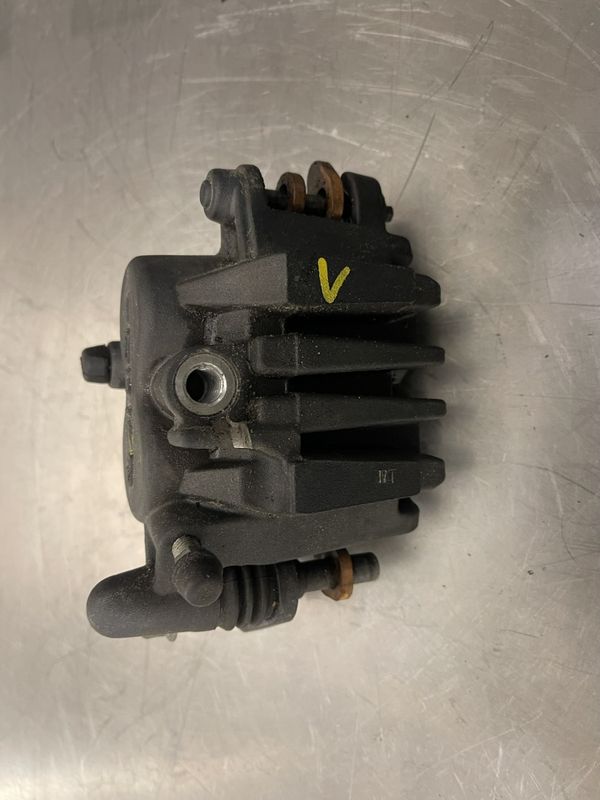 Suzuki GSR 750 2012 Bremsecaliper foran venstre