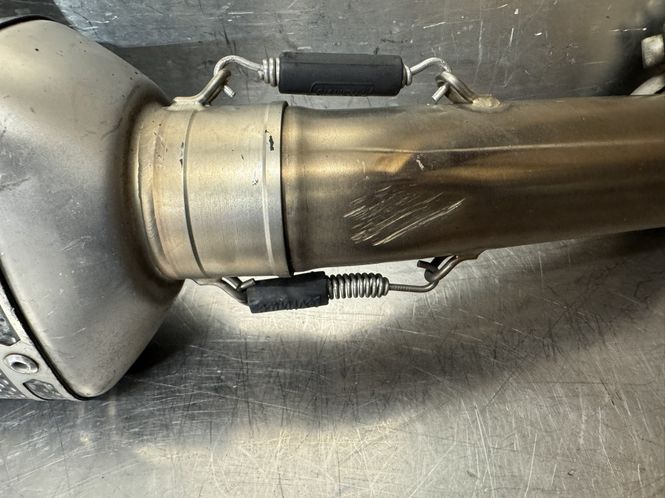Hovedbilde KTM DUKE 125 2017 Akrapovic lyddemper 