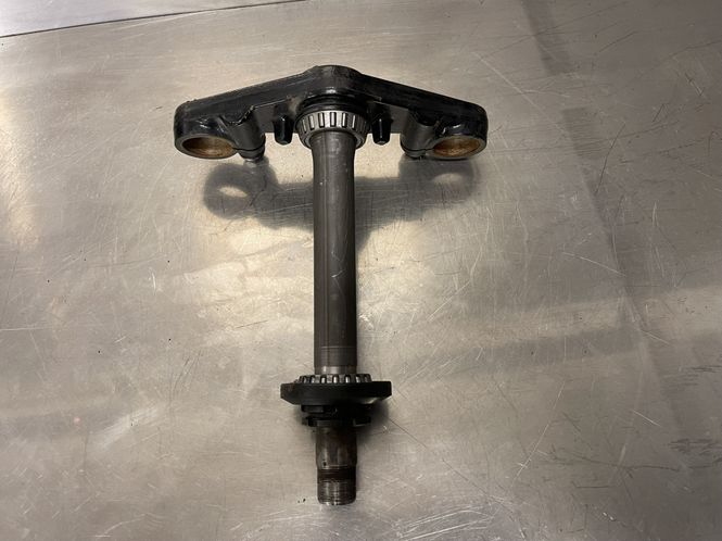 Hovedbilde Yamaha YZF R125 2008-2013 Styrekrone nedre del 