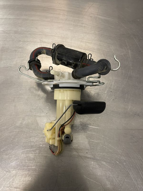 Honda CBR 125 2013 Bensinpumpe
