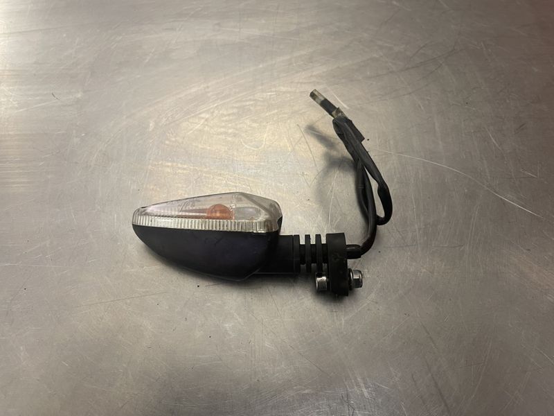 Yamaha YZF R125 2008-2013 Blinklys bak venstre