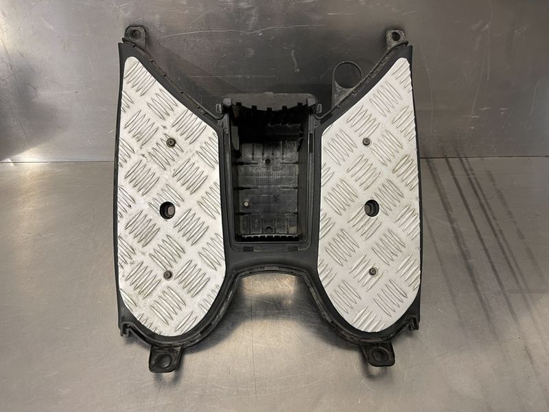 Peugeot Kisbee 2019 Fotbrett