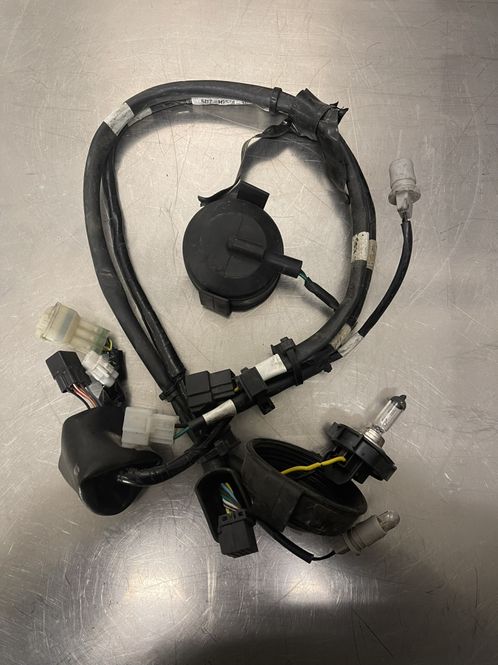 Hovedbilde Yamaha YZF R125 2014-2018 Ledningsnett frontlykter 