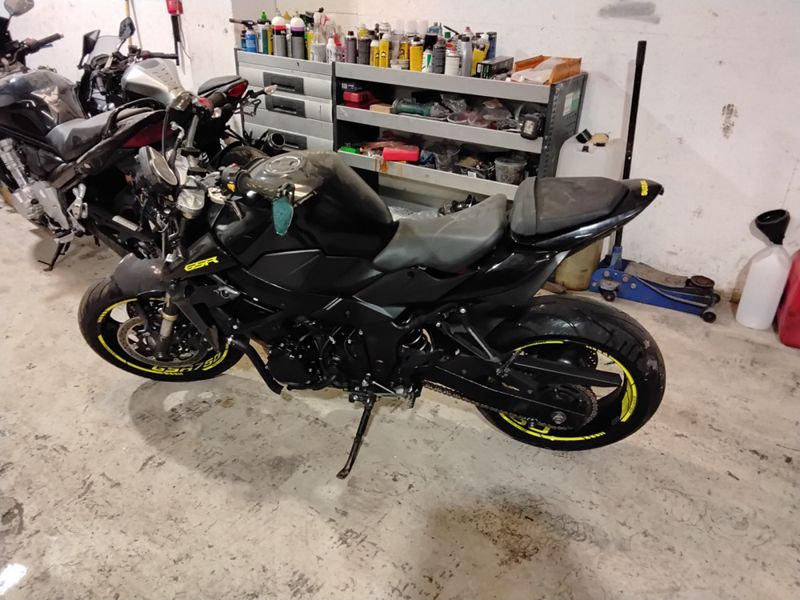 Suzuki GSR 750 2012