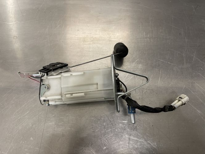 Hovedbilde Suzuki GSXR 600 K8 Bensinpumpe