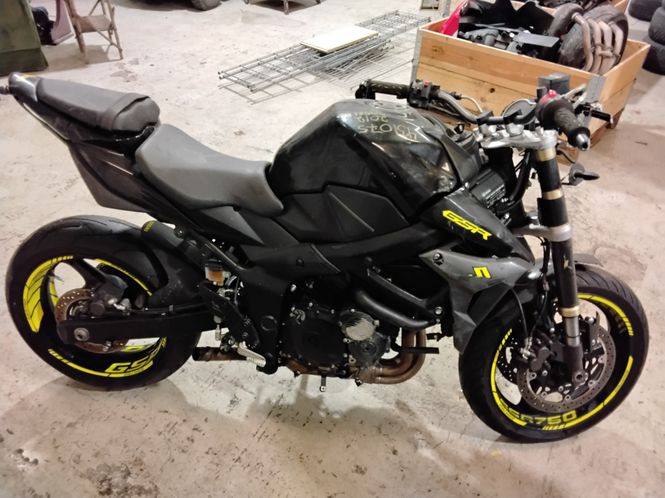 Hovedbilde Suzuki GSR 750 2012