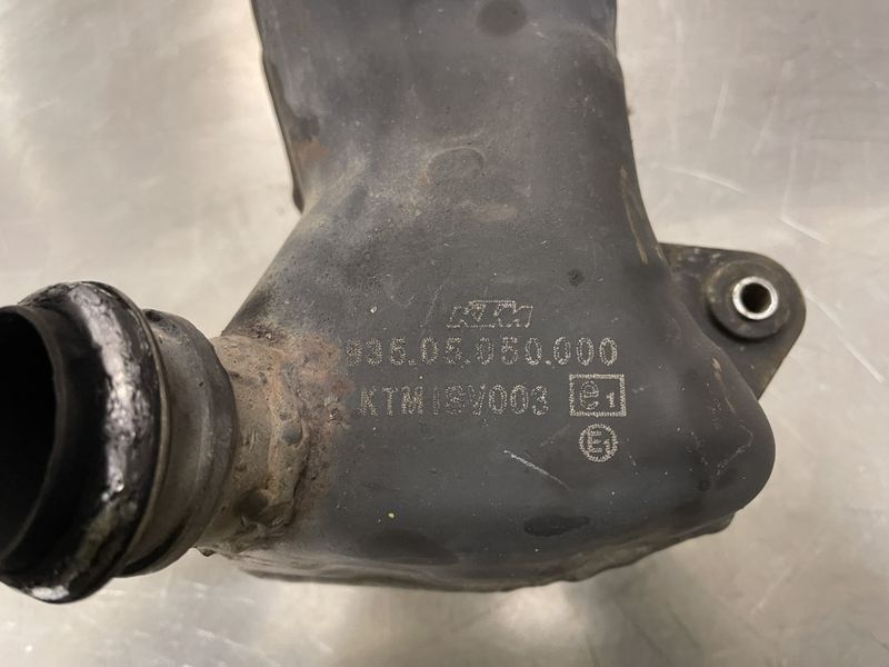 KTM Duke 125 Eksospotte 