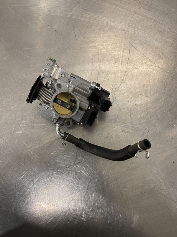 Yamaha MT125 2024 Gasspjeld 