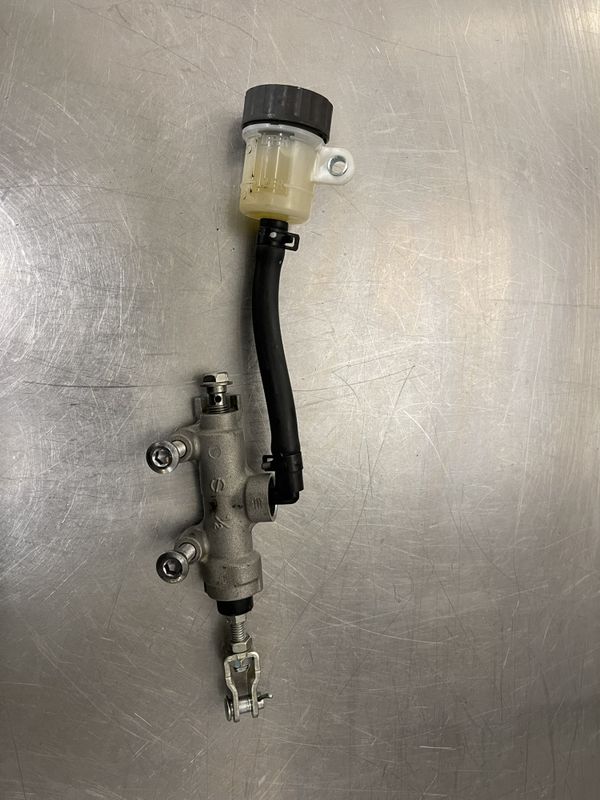 Kawasaki Z125 2024 Bremsepumpe bakbrems