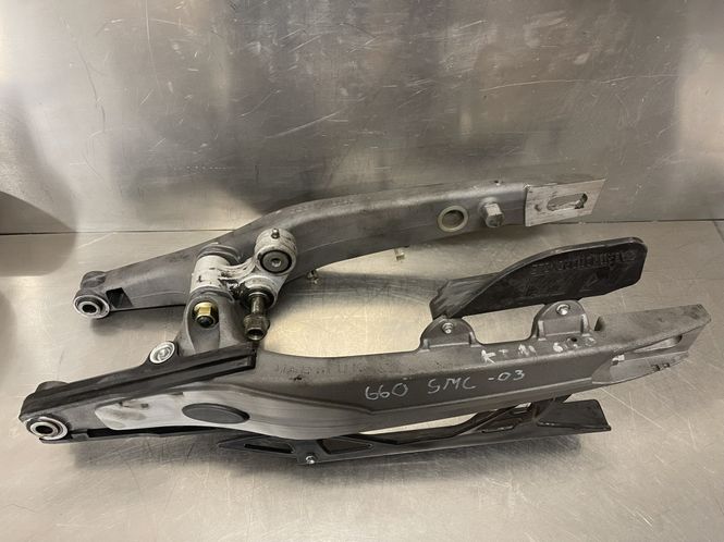 Hovedbilde KTM Supermoto 660 SMC 2003 Baksving